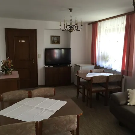 Moises Alloggio in famiglia *